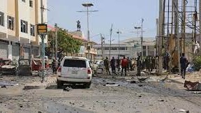 Somalidə dövlət başçısına bombalı hücum: Ölənlər var